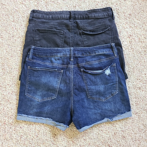 2 Pair SO High Rise Midi Jean Shorts Size 15/32W - Picture 3 of 5